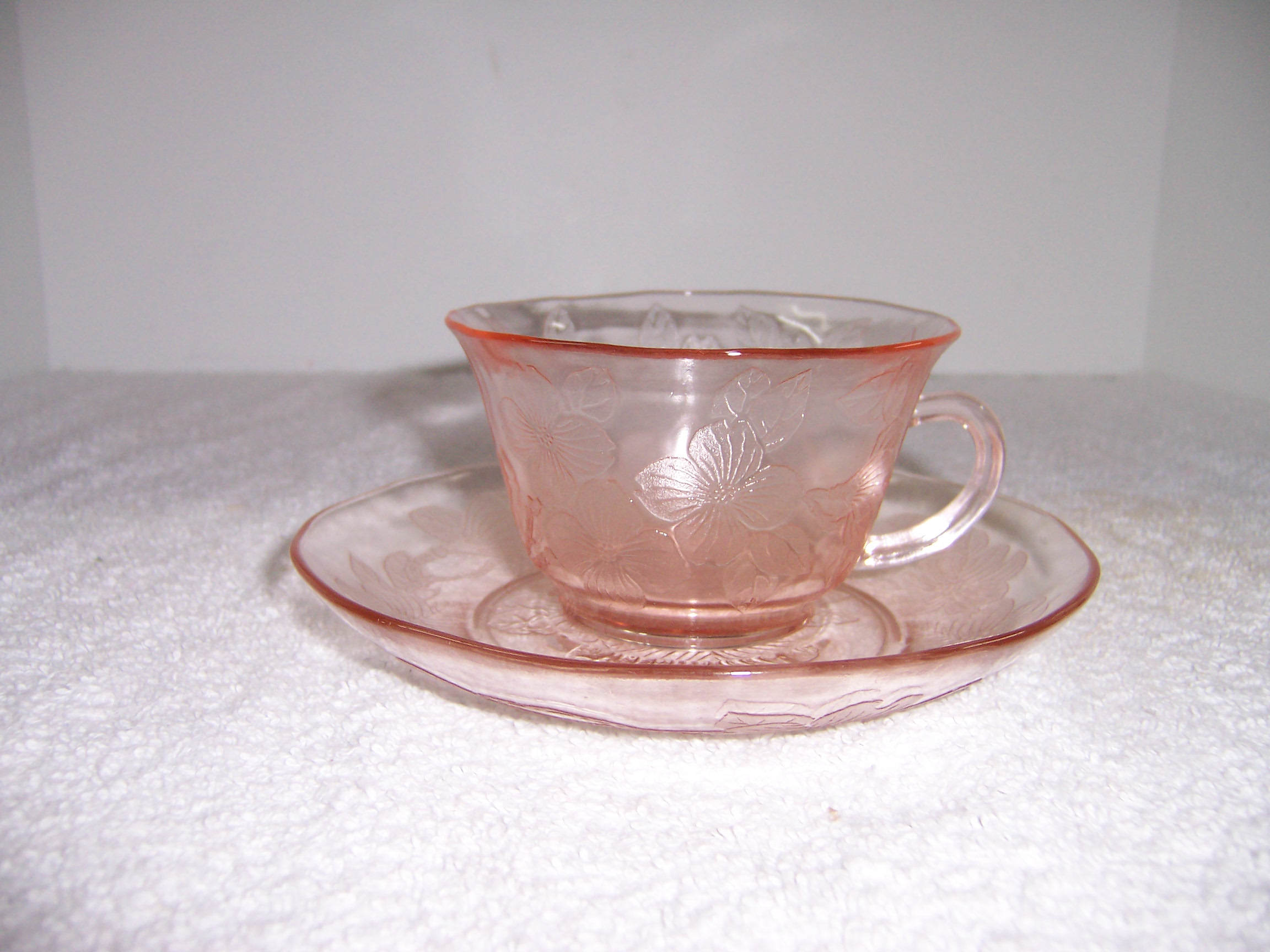 pink glass cups