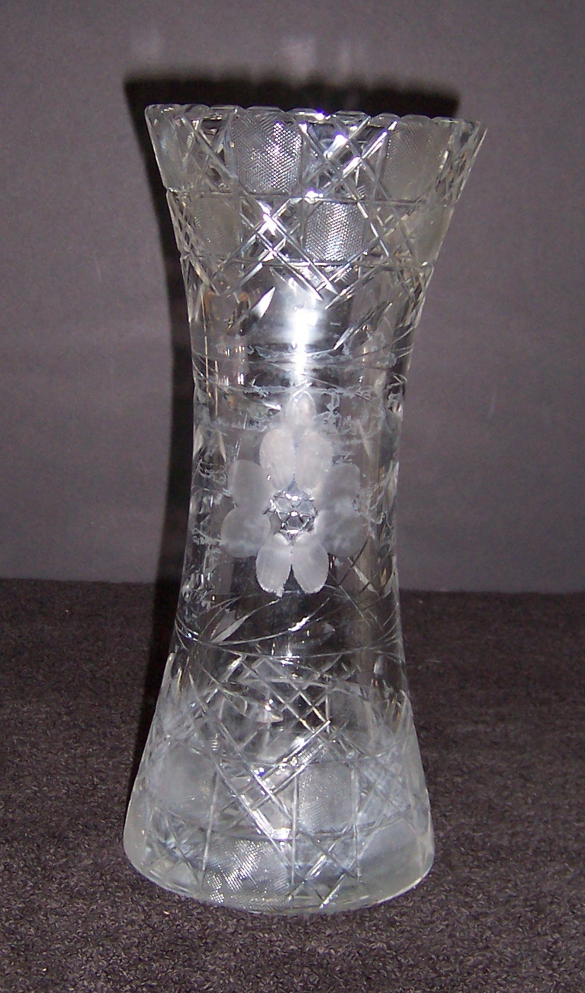 Triple A Resale Tall Crystal Vase   CCD 060416 242 Tall Heavy Cut Crystal Vase 32 1 