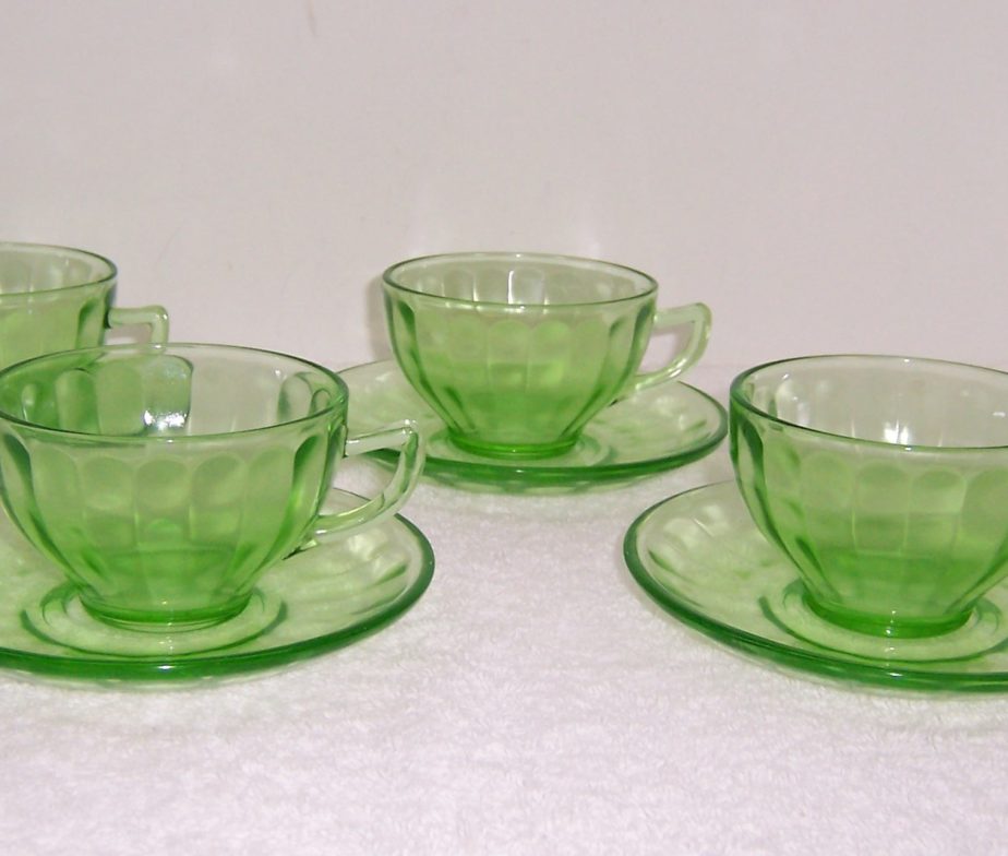 4 Federal Hostess Green Depression Glass Cups and Saucers - Triple A Resale